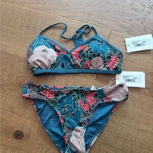 Carve Designs NEW Stinson bikini top and Cardiff bottom in Jardin